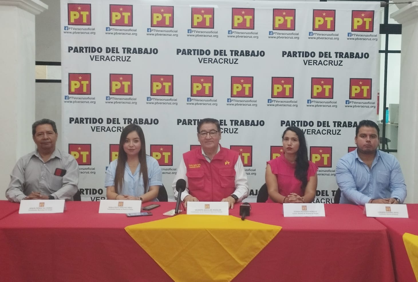 Rueda de prensa de el Partido del Trabajo (PT)