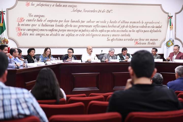 Aprueba Cabildo programa de regularización para locatarios del mercado Galeana