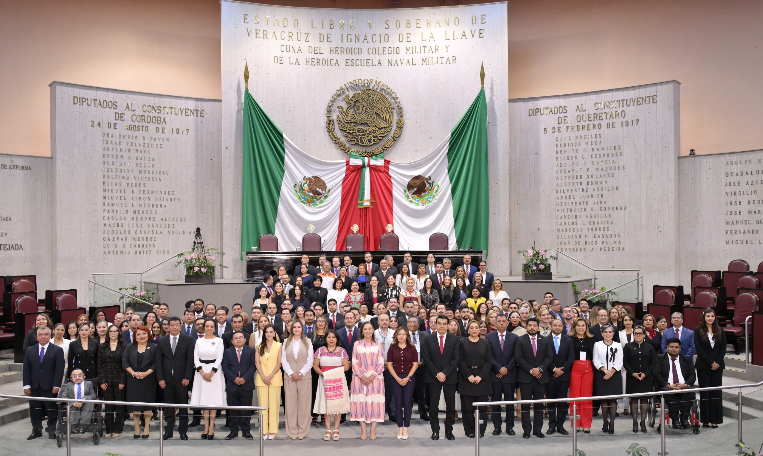 Veracruz vive un día histórico con la toma de protesta del nuevo Poder Judicial: Gobernadora