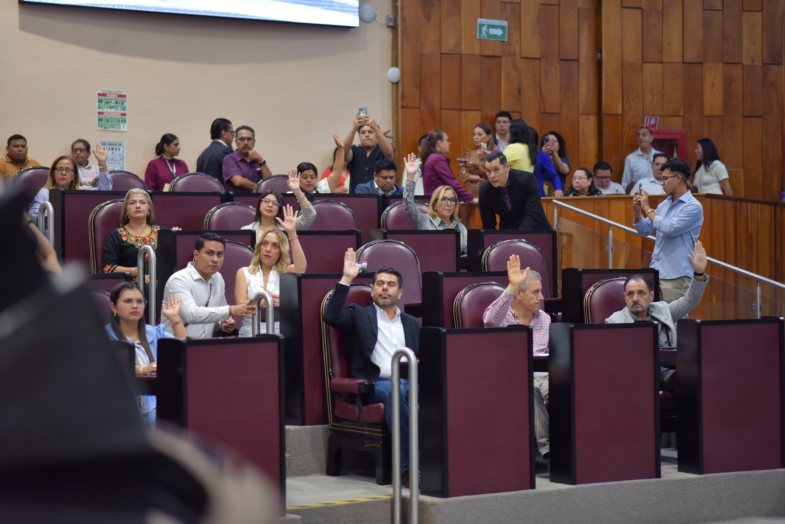*Avala Congreso de Veracruz dos Minutas del Congreso de la Unión*